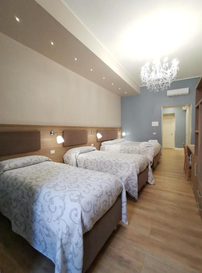 Opera Relais 85 Bed and Breakfast Messina Eksteriør billede